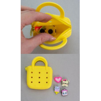 Большое фото товара - Брелок-сумочка с джиббитсами "Cool bag", yellow 9,2х12х2,8 см 144P-029, 12-197723. Вариант №1